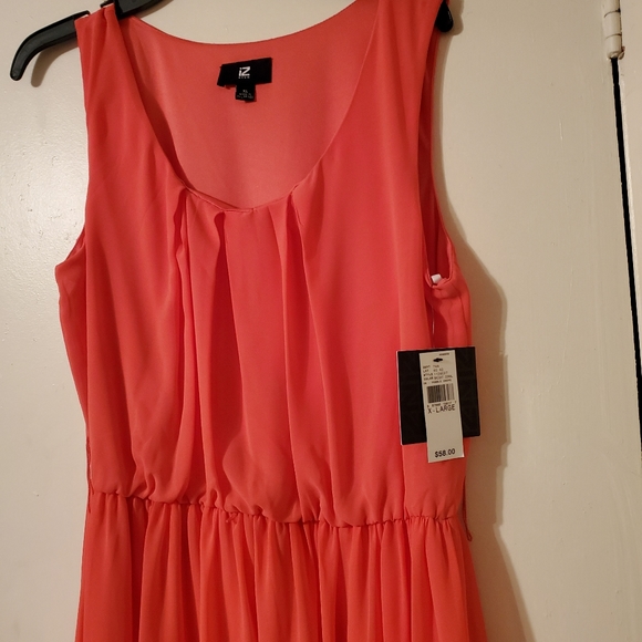 Dress - Picture 2 of 3